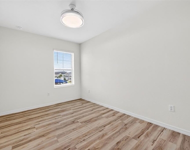 8667 Canyon Creek Trail - Photo Thumbnail 20