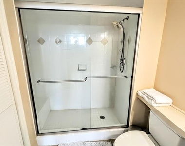 750 N Tamiami Trail - Photo Thumbnail 14