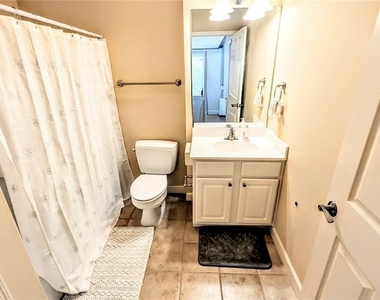 750 N Tamiami Trail - Photo Thumbnail 16