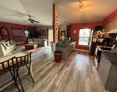 716 32nd Street Court E - Photo Thumbnail 4