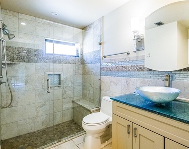 5332 Huntingwood Court - Photo Thumbnail 10