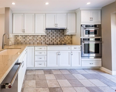 5332 Huntingwood Court - Photo Thumbnail 24