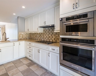 5332 Huntingwood Court - Photo Thumbnail 21