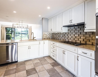 5332 Huntingwood Court - Photo Thumbnail 22