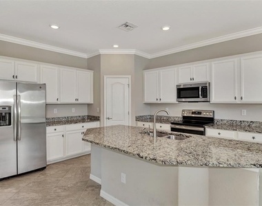10113 Fiddlewood Drive - Photo Thumbnail 15