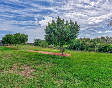 10113 Fiddlewood Drive - Photo Thumbnail 28