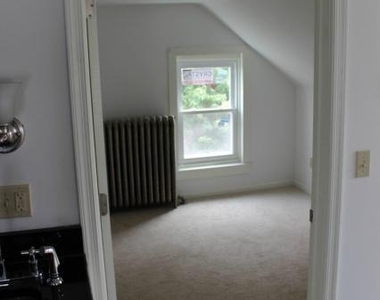 38 W Union Boulevard - Photo Thumbnail 13