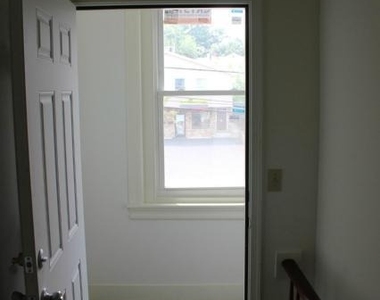 38 W Union Boulevard - Photo Thumbnail 9