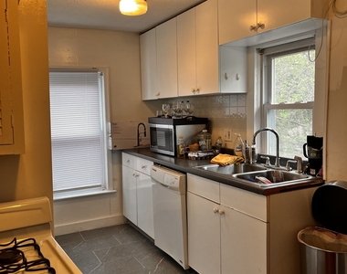172 Beacon Street - Photo Thumbnail 1