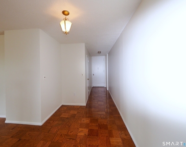 44 Strawberry Hill Avenue - Photo Thumbnail 7