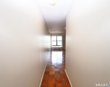 44 Strawberry Hill Avenue - Photo Thumbnail 18