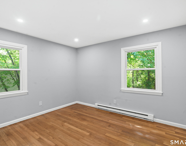 22 Irving Place - Photo Thumbnail 5