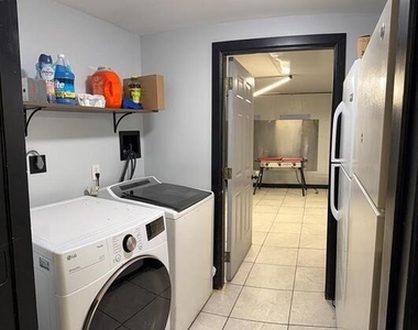 22 Irving Place - Photo Thumbnail 17