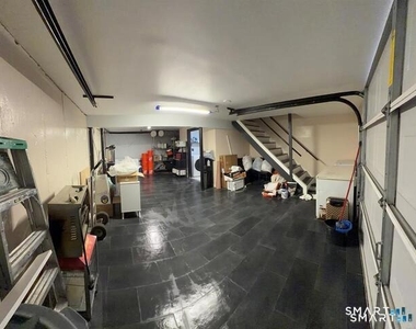 22 Irving Place - Photo Thumbnail 18