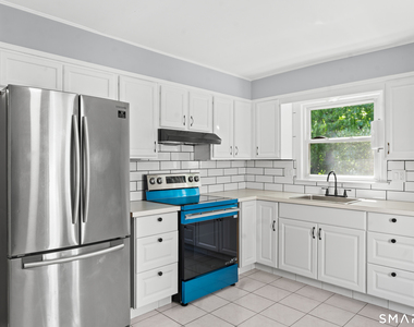 22 Irving Place - Photo Thumbnail 11