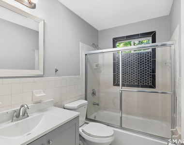 22 Irving Place - Photo Thumbnail 4