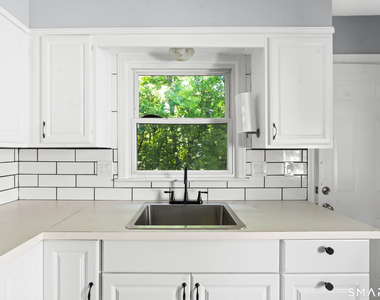 22 Irving Place - Photo Thumbnail 12
