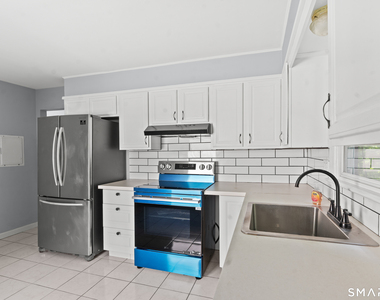 22 Irving Place - Photo Thumbnail 13