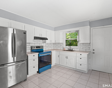 22 Irving Place - Photo Thumbnail 10