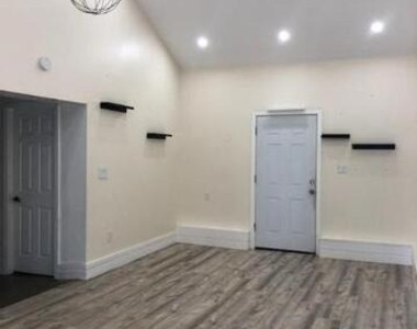 151-153 Alexander Avenue - Photo Thumbnail 6