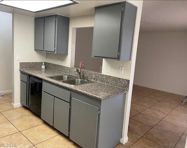 4570 Carriage Park Drive - Photo Thumbnail 10