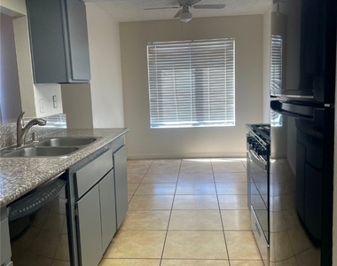 4570 Carriage Park Drive - Photo Thumbnail 9