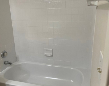 4570 Carriage Park Drive - Photo Thumbnail 14