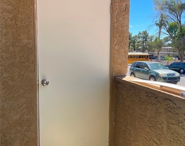 4570 Carriage Park Drive - Photo Thumbnail 12