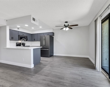 1575 W Warm Springs Road - Photo Thumbnail 5