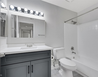 1575 W Warm Springs Road - Photo Thumbnail 11