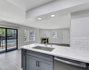 1575 W Warm Springs Road - Photo Thumbnail 9