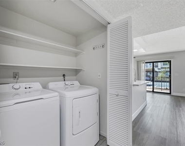 1575 W Warm Springs Road - Photo Thumbnail 10