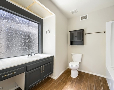 3143 Sonata Drive - Photo Thumbnail 11