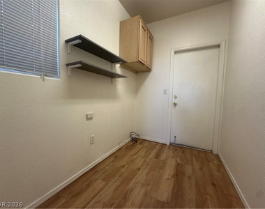 10717 Dover Creek Avenue - Photo Thumbnail 18