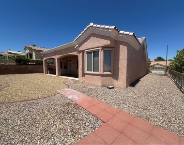 10717 Dover Creek Avenue - Photo Thumbnail 23