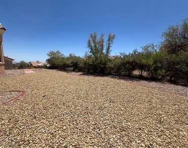 10717 Dover Creek Avenue - Photo Thumbnail 19