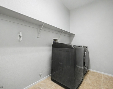 2774 Alnwick Court - Photo Thumbnail 28