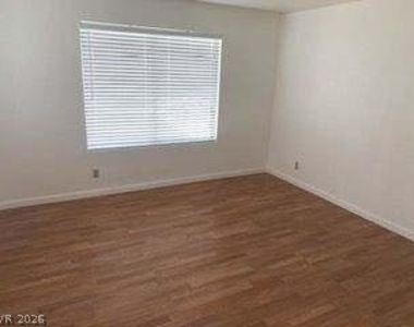 2008 Mesquite Lane - Photo Thumbnail 15