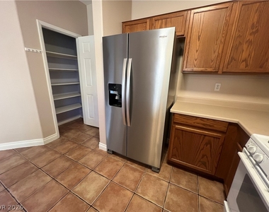 8829 Rising Creek Court - Photo Thumbnail 15
