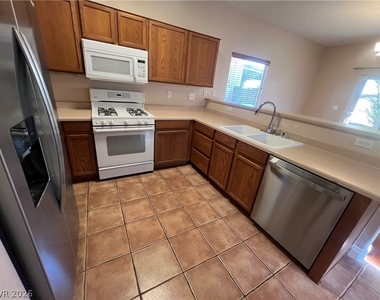 8829 Rising Creek Court - Photo Thumbnail 14
