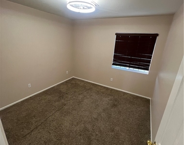 8829 Rising Creek Court - Photo Thumbnail 34