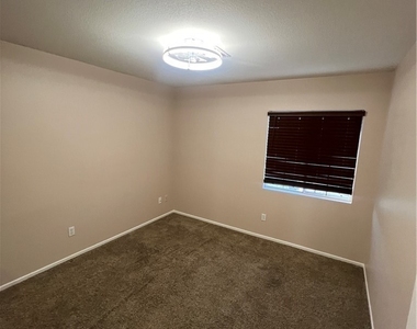 8829 Rising Creek Court - Photo Thumbnail 33