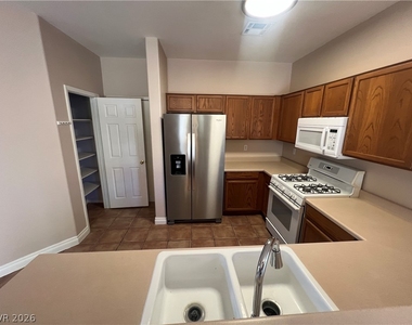 8829 Rising Creek Court - Photo Thumbnail 20