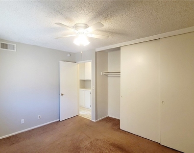 7123 Clearwater Avenue - Photo Thumbnail 7