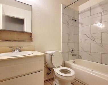 7123 Clearwater Avenue - Photo Thumbnail 8