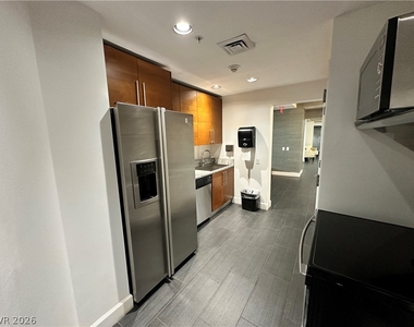200 W Sahara Avenue - Photo Thumbnail 39