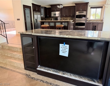 8225 Woodland Prairie Avenue - Photo Thumbnail 48