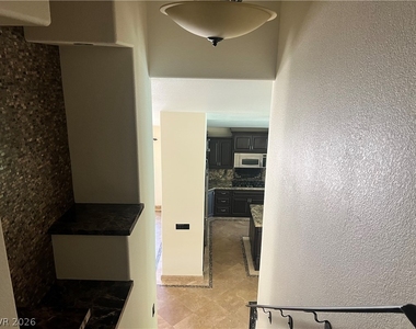 8225 Woodland Prairie Avenue - Photo Thumbnail 33