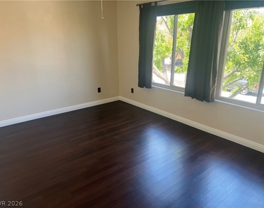 8225 Woodland Prairie Avenue - Photo Thumbnail 40