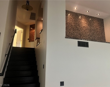 8225 Woodland Prairie Avenue - Photo Thumbnail 44